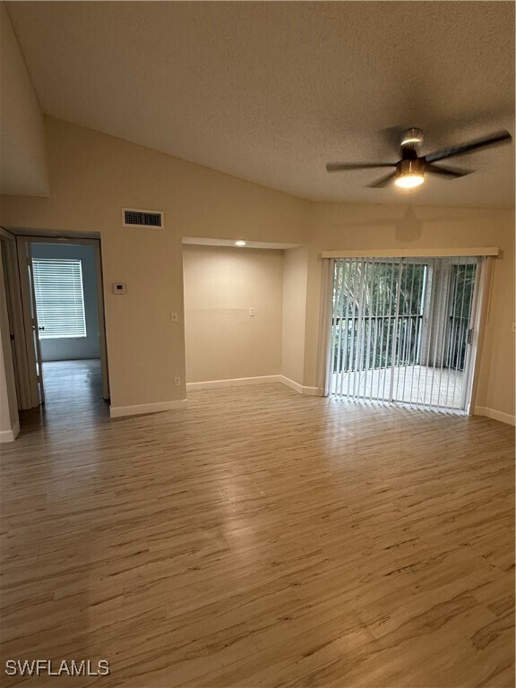 Building Photo - 190 Santa Clara Dr