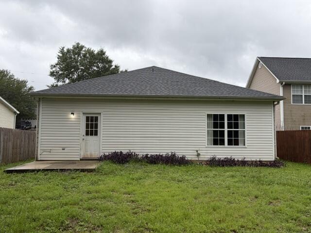 Building Photo - 2457 Lakeview Dr S