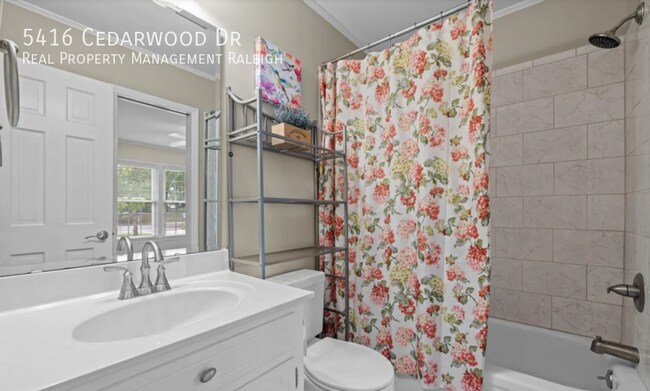 Building Photo - 5416 Cedarwood Dr