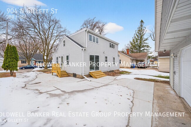 Building Photo - 904 N Gillett St