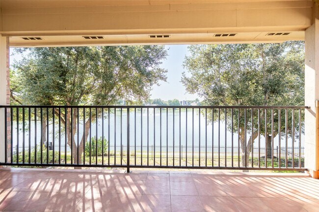 Building Photo - 25311 Hamden Valley Dr
