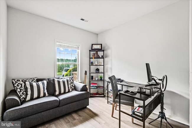 Building Photo - 506 Ben Neuis Pl