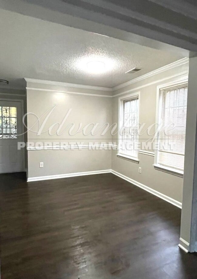 Building Photo - Newly Renovated Home In Frayser - Open To Section 8