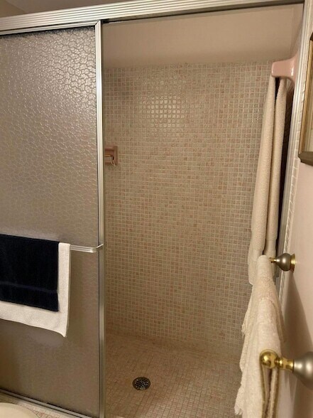 Building Photo - 1 Abbey Ln