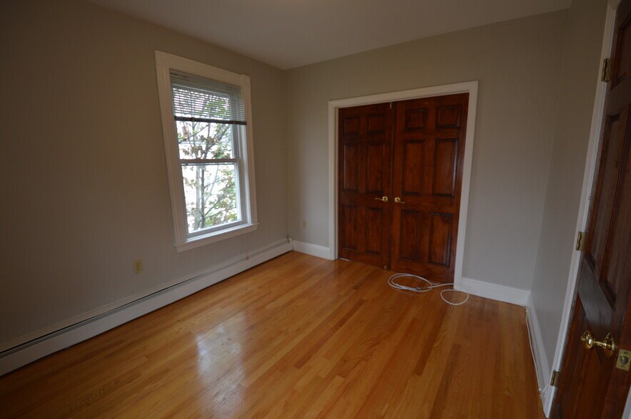 Building Photo - 350 Allston St