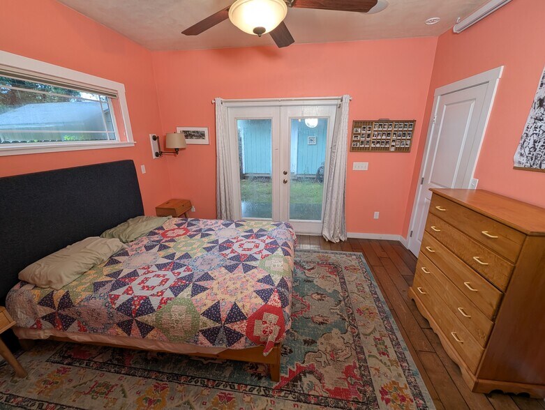 Bedroom 1 - 910 NW 29th Pl