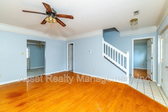 Building Photo - 203 Sweet Gum Lane