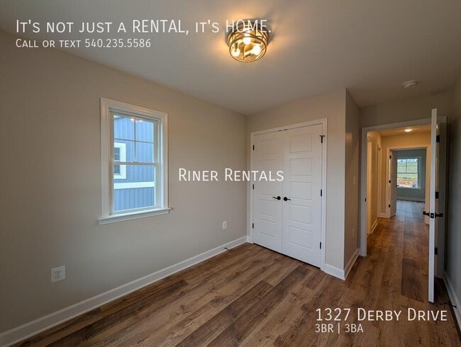 Building Photo - 1327 Derby Dr