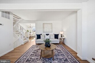 Building Photo - 6909 Doublebrand Ct