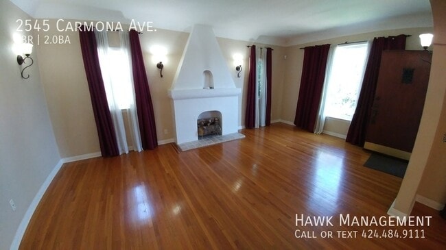 Building Photo - 2545 Carmona Ave