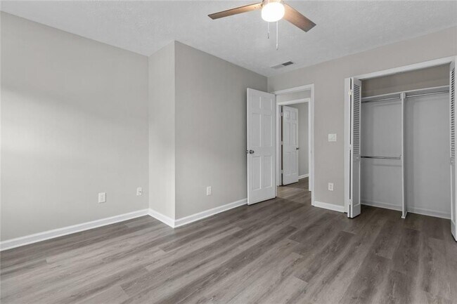 Building Photo - 773 Huntington Way NW