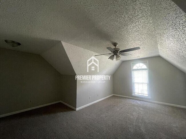 Building Photo - 1585 Wood Farms Dr