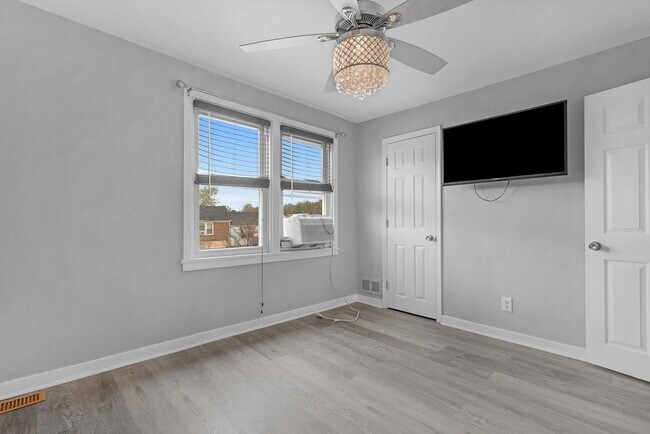 Building Photo - Gwynn Falls Beautiful 3 Bedroom With Finished Basement for RENT