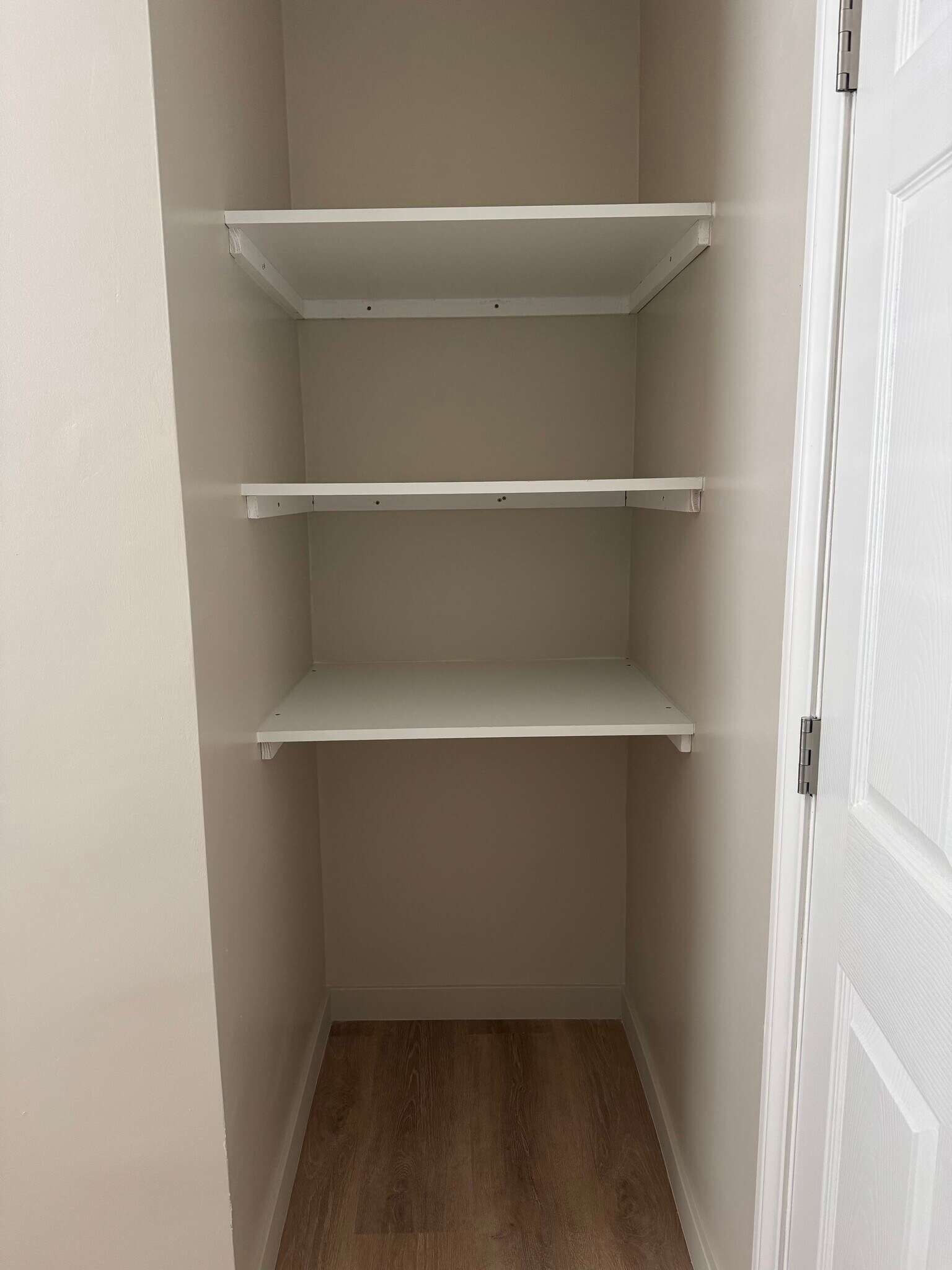 Master bathroom towel shelves - 18850 Hatteras St