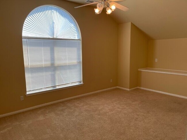 Building Photo - 4623 Russett Ln
