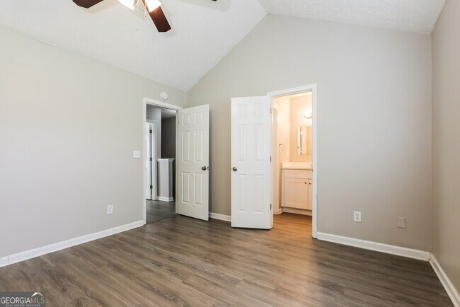 Building Photo - 726 Glenshire Ct