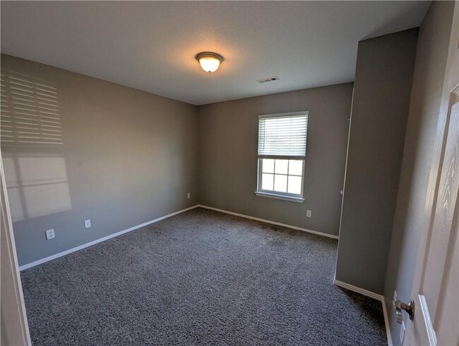 Building Photo - 840 Ash Ct