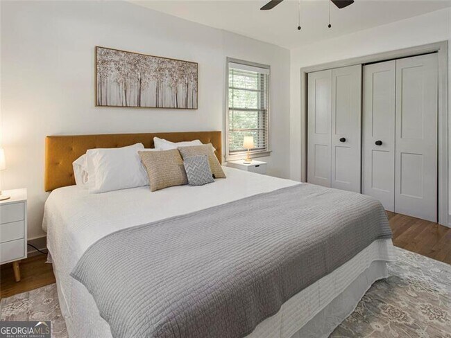 Building Photo - 1572 Berkeley Ln NE