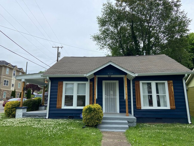 Primary Photo - Cozy Cottage in Waverly Belmont Neighborho...
