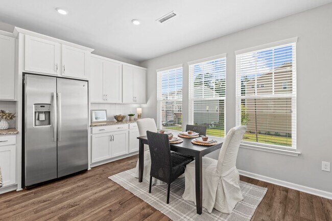 Building Photo - 1136 Commack Dr