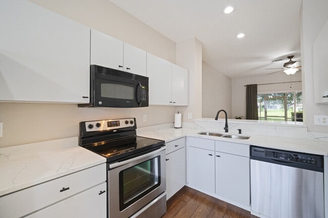 Building Photo - 18505 Pebble Lake Ct