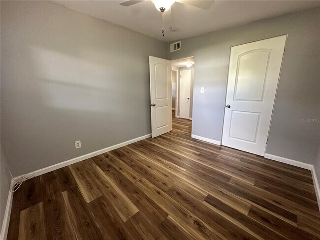 Building Photo - 3805 7th Ave W