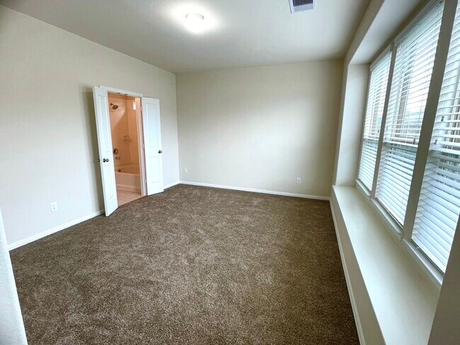 Building Photo - 1518 Summer City Dr