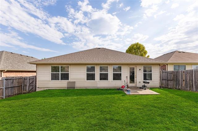 Building Photo - 325 Crosscreek Dr