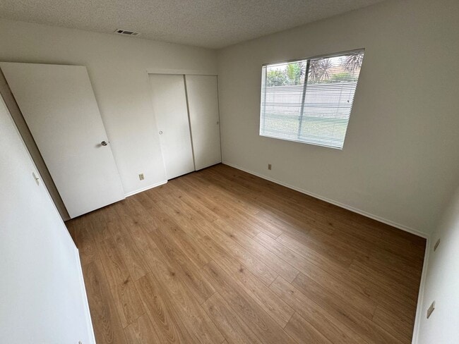 Building Photo - East Ventura Home- Spacious Backyard!