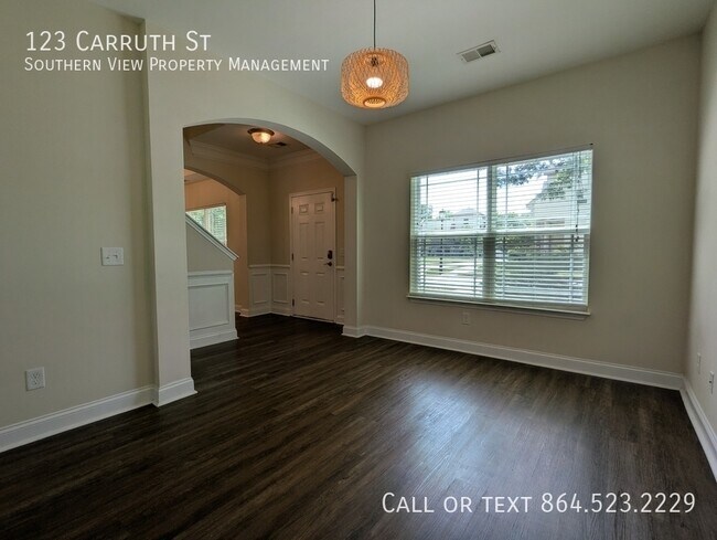 Building Photo - 123 Carruth St