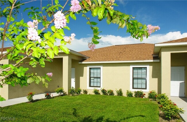 Building Photo - 528 SE 5th Ave