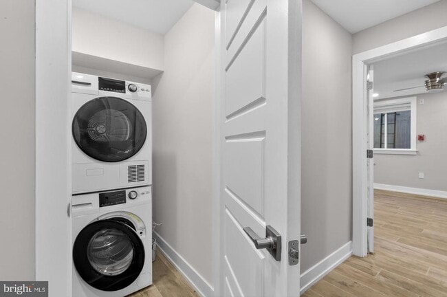 Building Photo - 2034 N Front St