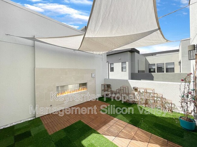 Building Photo - 3030 Boyter Pl