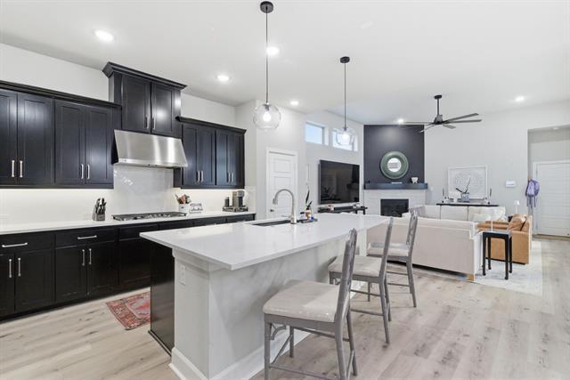 Building Photo - 14404 Balmoral Pl