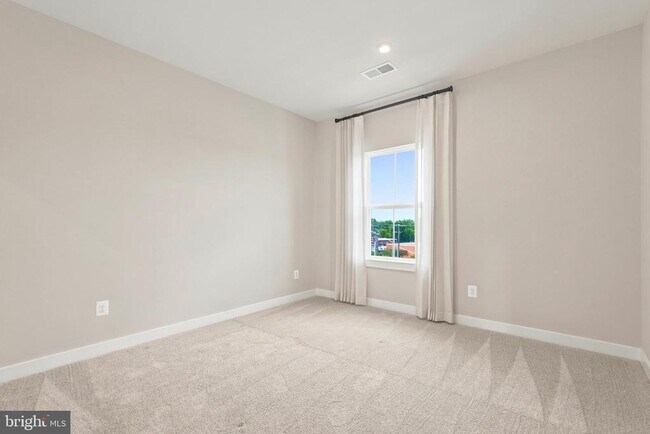 Building Photo - 8046 Williamson Blvd