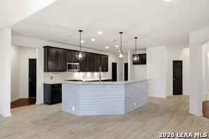 Building Photo - 1615 Lookout Point