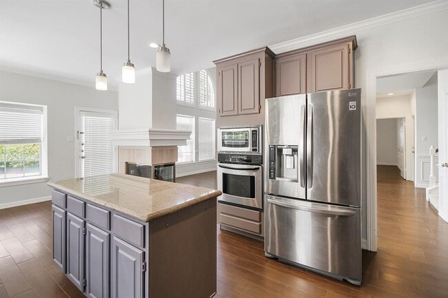 Building Photo - 14127 Swallowfield Dr