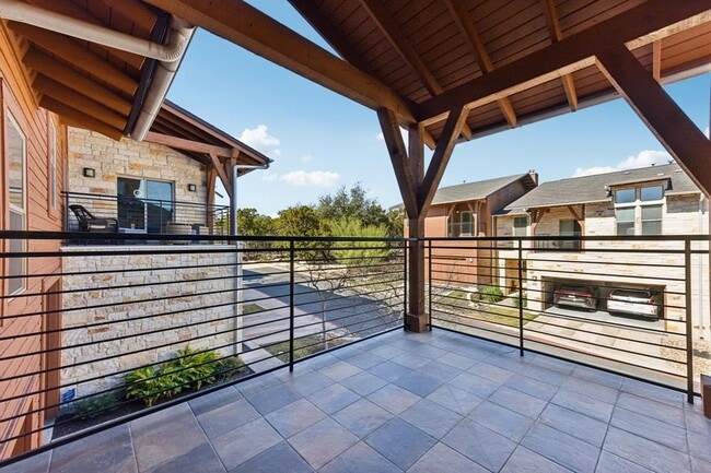 Building Photo - 8110 Ranch Road 2222