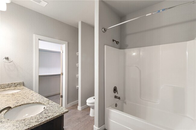 Building Photo - 402 Barbet Dr