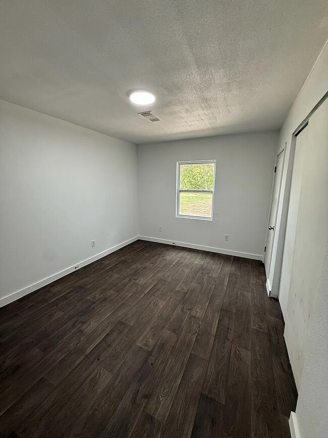 Building Photo - 2800 Orange Ave