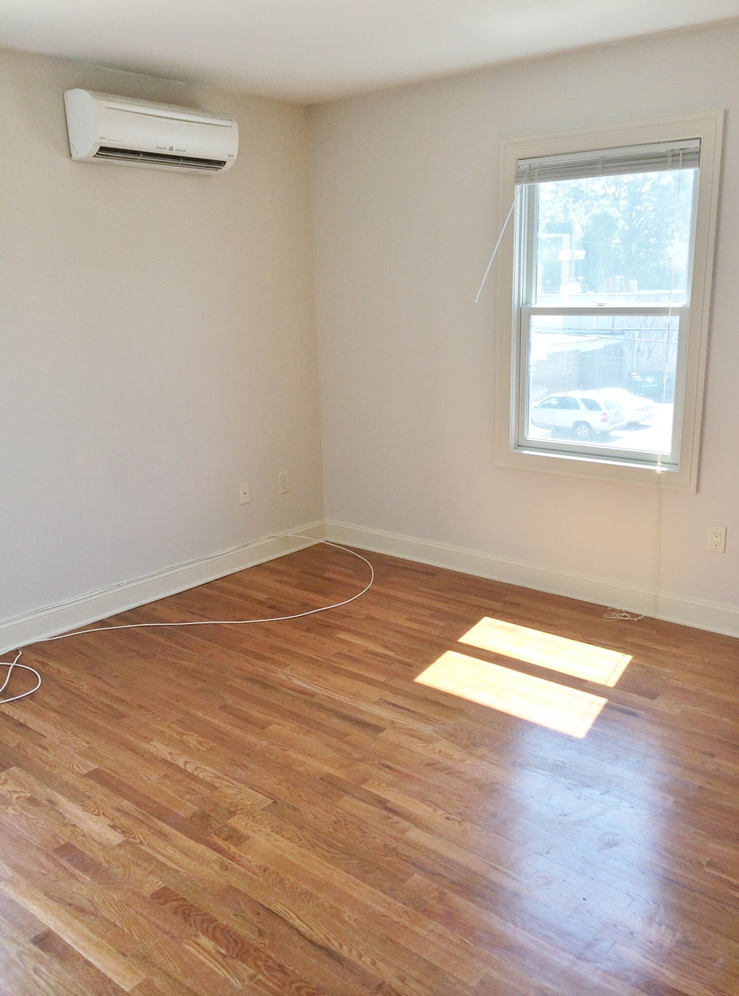 Building Photo - 2450 Lemoine Ave