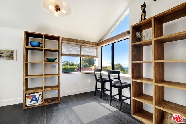 Building Photo - 29231 Heathercliff Rd