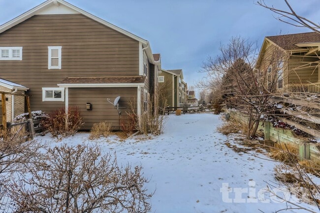 Building Photo - 4565 Larksong Dr