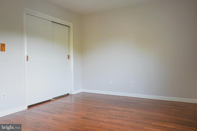 Building Photo - 8414 Penshurst Dr