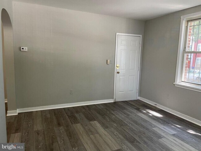 Building Photo - 600 I St NE