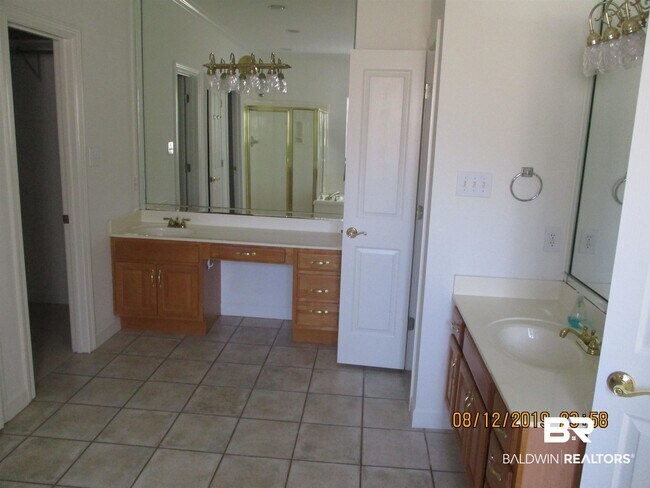 Building Photo - 9153 Parliament Cir