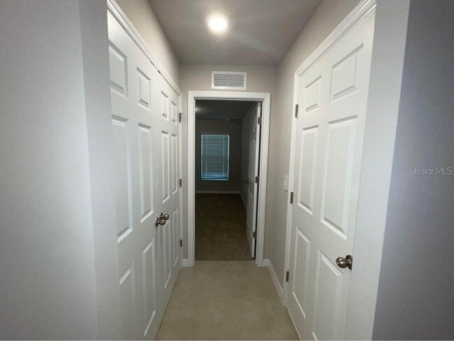 Building Photo - 22319 Walton Ave