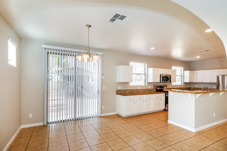Building Photo - 3590 Bella Sovana Ct