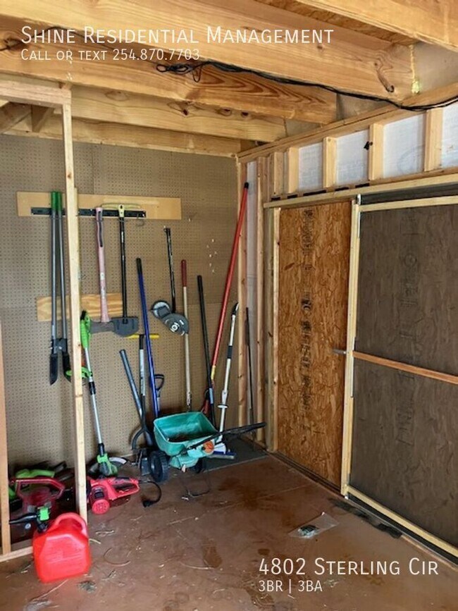 Building Photo - 4802 Sterling Cir