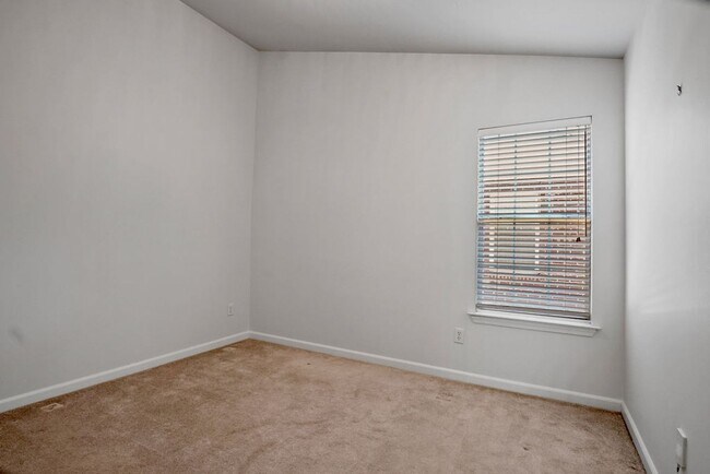 Building Photo - 125 Brook Highland Cove
